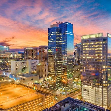 Couples Getaway Highrise Dwntown Phx Skyline Views Daire Phoenix Dış mekan fotoğraf