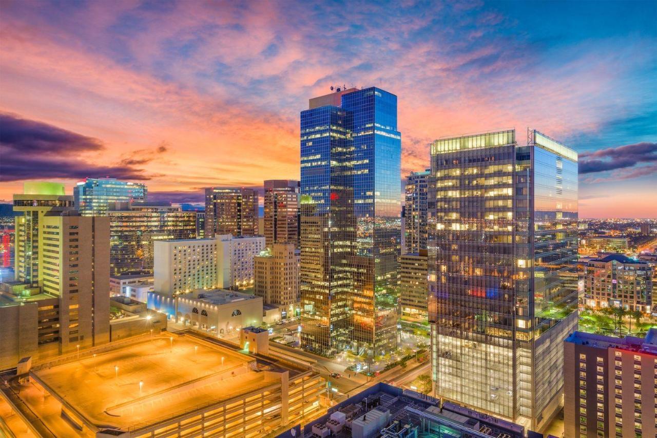 Couples Getaway Highrise Dwntown Phx Skyline Views Daire Phoenix Dış mekan fotoğraf
