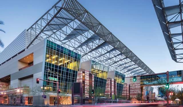Couples Getaway Highrise Dwntown Phx Skyline Views Daire Phoenix Dış mekan fotoğraf