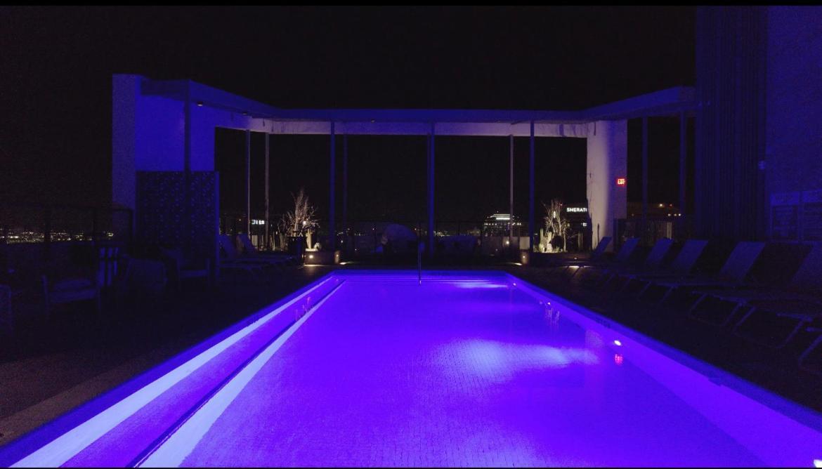 Couples Getaway Highrise Dwntown Phx Skyline Views Daire Phoenix Dış mekan fotoğraf
