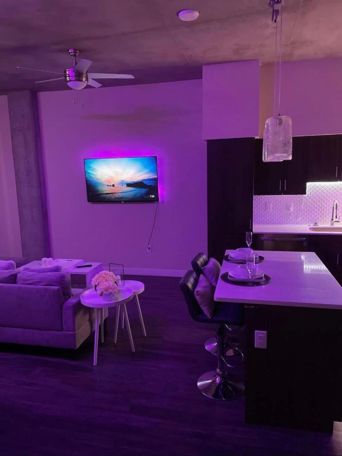 Couples Getaway Highrise Dwntown Phx Skyline Views Daire Phoenix Dış mekan fotoğraf